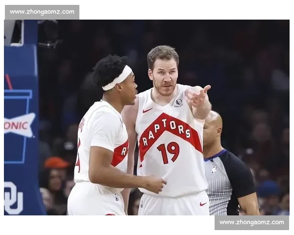 雷霆对阵猛龙全场录像解析关键回合与球星表现盘点战术博弈精彩瞬间复盘